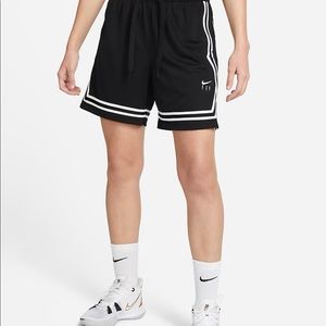 Women’s Nike Fly Crossover Basketball Shorts